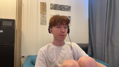 Snapshot of malcolm_yang chatting on December 17, 4:57 pm Tom and Mark 3 online show from December 17, 4:57 pm