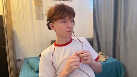 Snapshot of malcolm_yang chatting on December 19, 9:27 am Tom and Mark 3 online show from December 19, 9:27 am