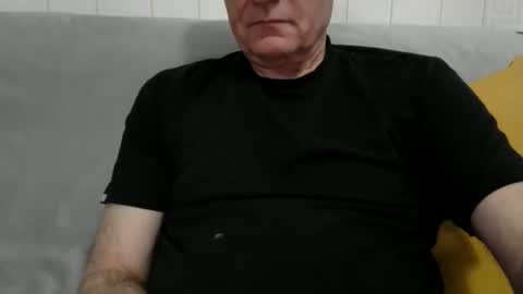 male_toy1 online show from April 16, 6:30 pm