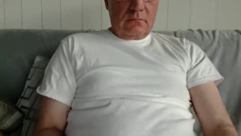 Snapshot of male_toy2 chatting on May 16, 6:50 pm male_toy2 online show from May 16, 6:50 pm
