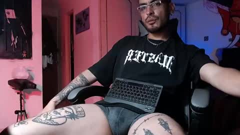 Snapshot of malek_xarx chatting on March 18, 4:37 am malek_xarx online show from March 18, 4:37 am