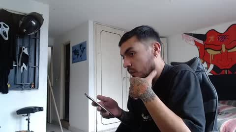 Snapshot of malek_xarx chatting on April 10, 3:06 pm malek_xarx online show from April 10, 3:06 pm
