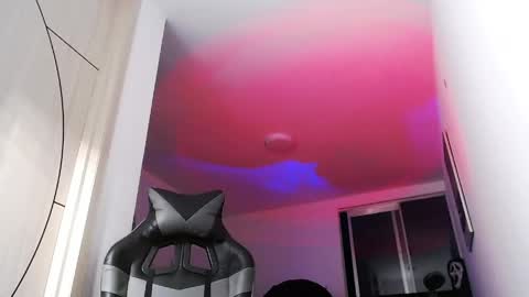 Snapshot of malek_xarx chatting on May 16, 11:57 pm malek_xarx online show from May 16, 11:57 pm