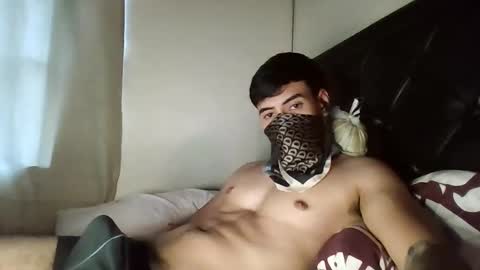 Snapshot of malekthick chatting on May 29, 3:10 pm malekthick online show from May 29, 3:10 pm
