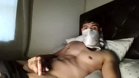 Snapshot of malekthick chatting on June 3, 2:33 pm malekthick online show from June 3, 2:33 pm