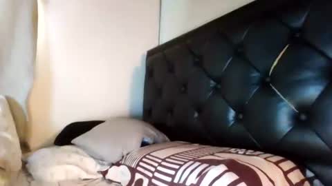 Snapshot of malekthick chatting on June 21, 1:24 pm malekthick online show from June 21, 1:24 pm