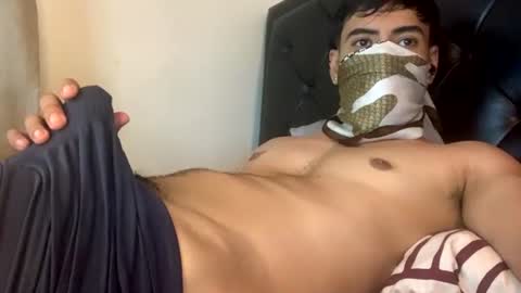 Snapshot of malekthick chatting on July 5, 2:02 pm malekthick online show from July 5, 2:02 pm