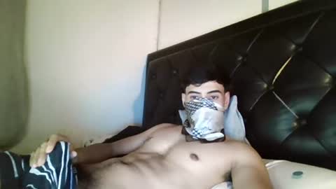 Snapshot of malekthick chatting on July 28, 1:45 am malekthick online show from July 28, 1:45 am