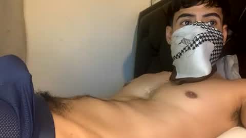 Snapshot of malekthick chatting on July 31, 12:37 pm malekthick online show from July 31, 12:37 pm
