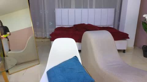 Snapshot of malen_fitnessmilf chatting on July 23, 1:58 am malen_fitnessmilf online show from July 23, 1:58 am