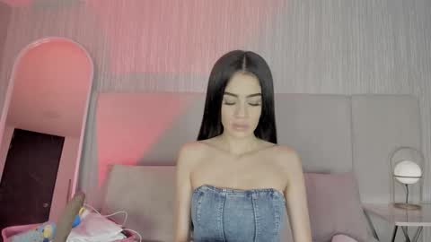 Malena Angel online show from December 15, 9:30 pm