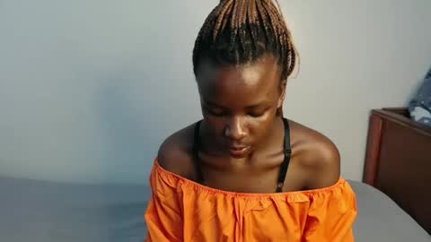 lati online show from November 13, 12:26 pm