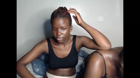 Snapshot of malia_latifa chatting on May 27, 1:13 am lati online show from May 27, 1:13 am