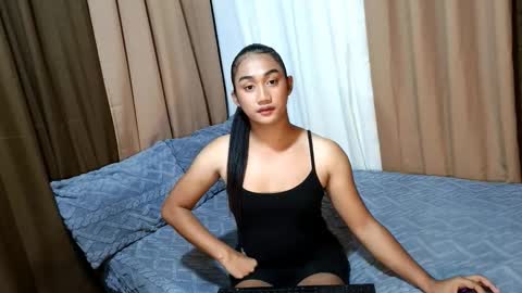 maliacollins online show from February 7, 11:14 am