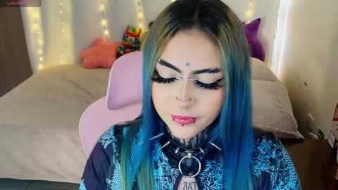 maliciaxpoison online show from May 30, 10:40 pm