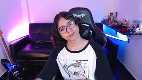 Snapshot of malik_harrison_ chatting on January 8, 6:20 pm Malik online show from January 8, 6:20 pm