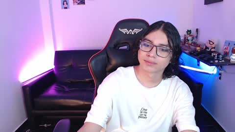 Snapshot of malik_harrison_ chatting on January 10, 2:13 pm Malik online show from January 10, 2:13 pm