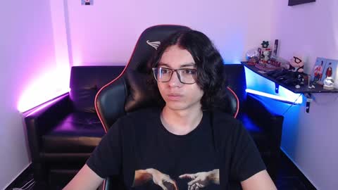 Snapshot of malik_harrison_ chatting on January 27, 5:37 pm Malik online show from January 27, 5:37 pm