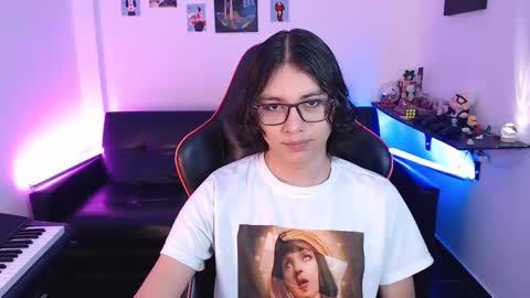 Snapshot of malik_harrison_ chatting on February 10, 2:16 pm Malik online show from February 10, 2:16 pm