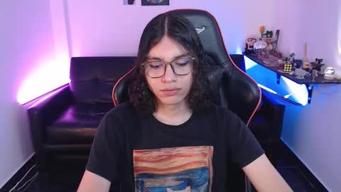 Snapshot of malik_harrison_ chatting on September 25, 4:21 pm Malik online show from September 25, 4:21 pm