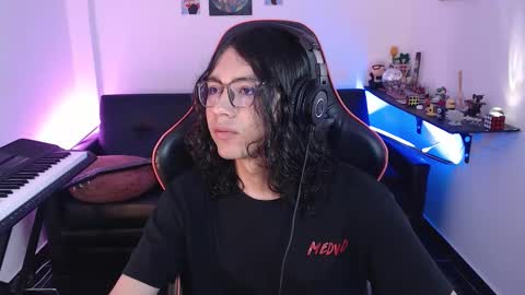 Snapshot of malik_harrison_ chatting on October 31, 4:52 pm Malik online show from October 31, 4:52 pm