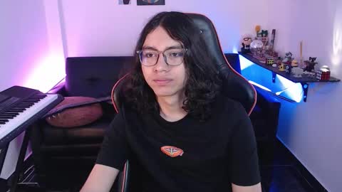 Snapshot of malik_harrison_ chatting on November 1, 3:25 pm Malik online show from November 1, 3:25 pm