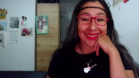 Snapshot of malishka_fox chatting on November 2, 11:07 pm Malishka online show from November 2, 11:07 pm