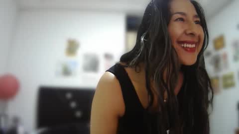 Snapshot of malishka_fox chatting on November 16, 2:39 am Malishka online show from November 16, 2:39 am