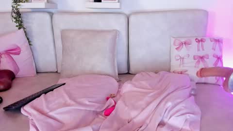 Malka online show from October 12, 8:19 pm