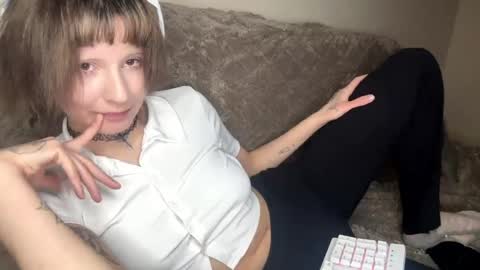 Eva online show from April 21, 3:07 pm