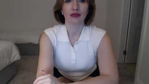 mallinia online show from March 9, 7:59 pm