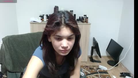 mallorymyers online show from November 17, 8:03 pm