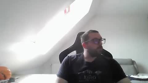 Snapshot of malou2927 chatting on January 1, 12:33 pm breton online show from January 1, 12:33 pm