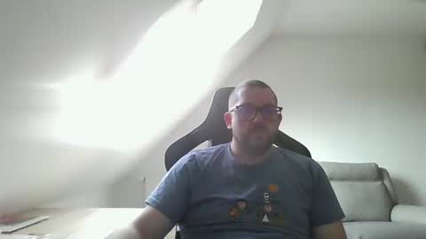 Snapshot of malou2927 chatting on January 19, 12:50 pm breton online show from January 19, 12:50 pm