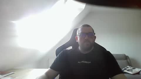 Snapshot of malou2927 chatting on January 26, 12:33 pm breton online show from January 26, 12:33 pm