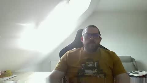 Snapshot of malou2927 chatting on February 1, 12:47 pm breton online show from February 1, 12:47 pm