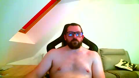 Snapshot of malou2927 chatting on February 23, 11:04 pm breton online show from February 23, 11:04 pm