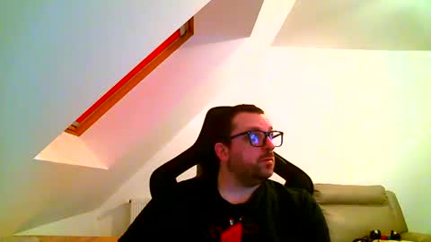 Snapshot of malou2927 chatting on March 1, 7:48 pm breton online show from March 1, 7:48 pm