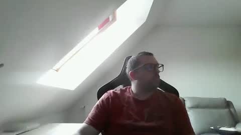 Snapshot of malou2927 chatting on March 6, 8:41 am breton online show from March 6, 8:41 am