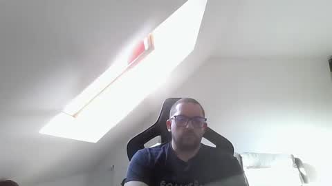 breton online show from February 12, 3:18 pm