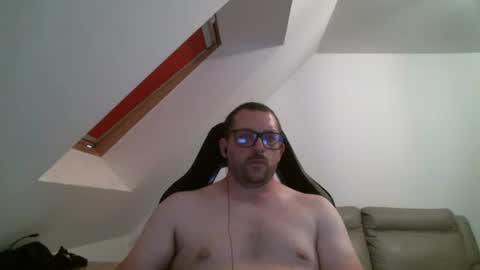 Snapshot of malou2927 chatting on May 24, 8:36 pm breton online show from May 24, 8:36 pm