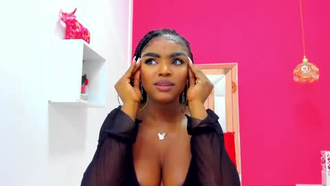 Snapshot of malu_horny_69 chatting on December 5, 7:49 pm Melanie online show from December 5, 7:49 pm