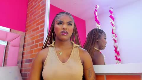 Snapshot of malu_horny_69 chatting on December 29, 5:33 pm Melanie online show from December 29, 5:33 pm