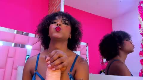 Snapshot of malu_horny_69 chatting on March 8, 6:26 pm Melanie online show from March 8, 6:26 pm