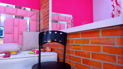 Snapshot of malu_horny_69 chatting on March 9, 4:55 pm Melanie online show from March 9, 4:55 pm