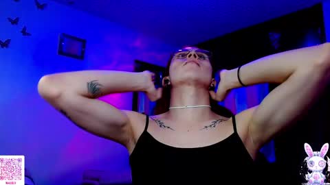   online show from April 22, 3:09 am