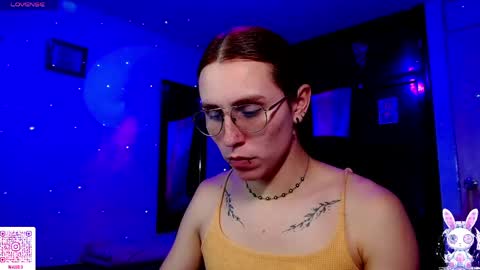 Snapshot of malud_09 chatting on April 26, 7:06 am online show from April 26, 7:06 am