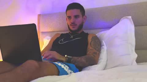 maluma09 online show from October 8, 8:50 pm