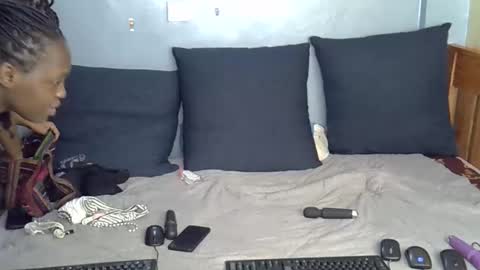 Snapshot of mama_pussie chatting on November 15, 2:20 am mama_pussie online show from November 15, 2:20 am