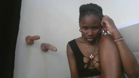 mamaa online show from April 21, 2:51 am